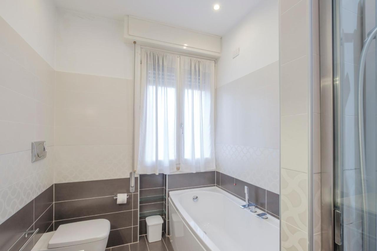Aura Home Sirmione - 2 Bedrooms Apartment Eksteriør billede