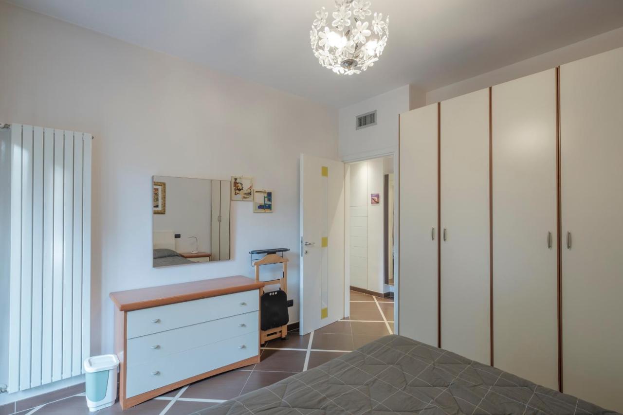 Aura Home Sirmione - 2 Bedrooms Apartment Eksteriør billede