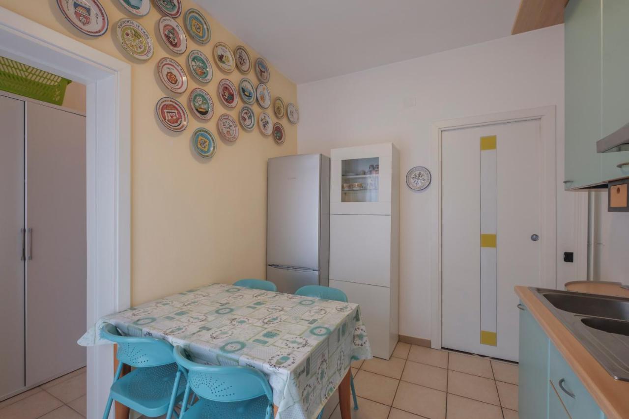 Aura Home Sirmione - 2 Bedrooms Apartment Eksteriør billede