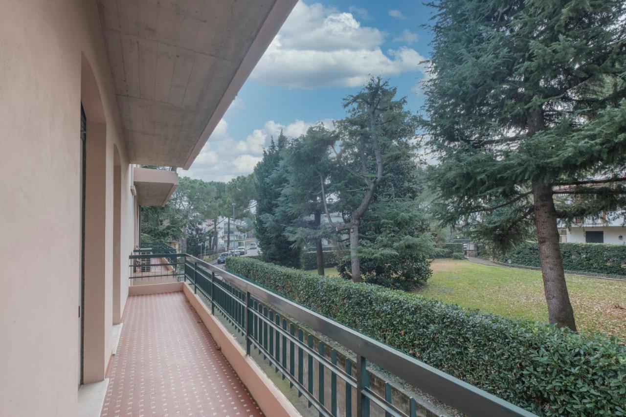 Aura Home Sirmione - 2 Bedrooms Apartment Eksteriør billede